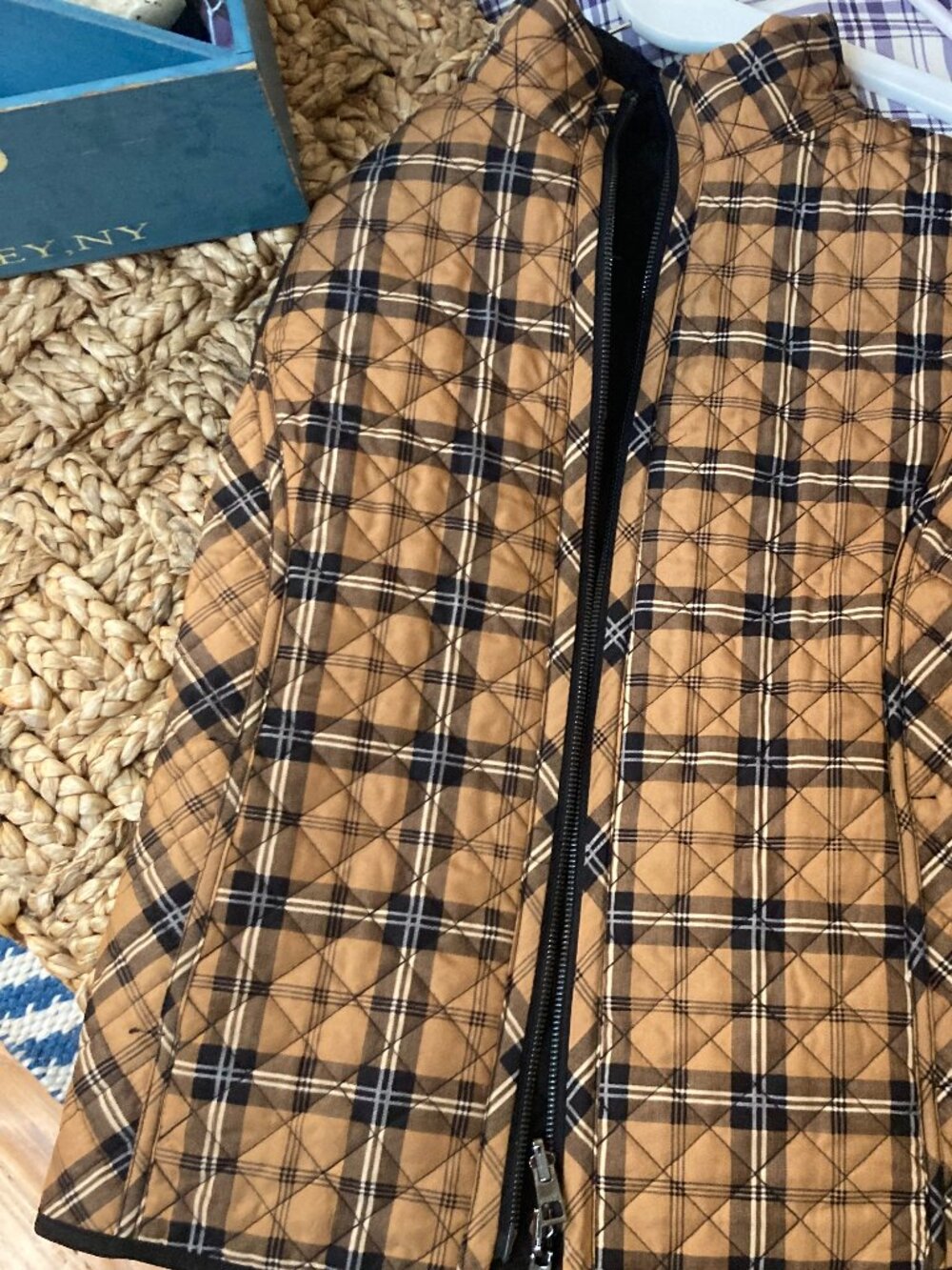 Chicos Quilted Reversible Vest Plaid & Black Size Small - Picture 5 of 5